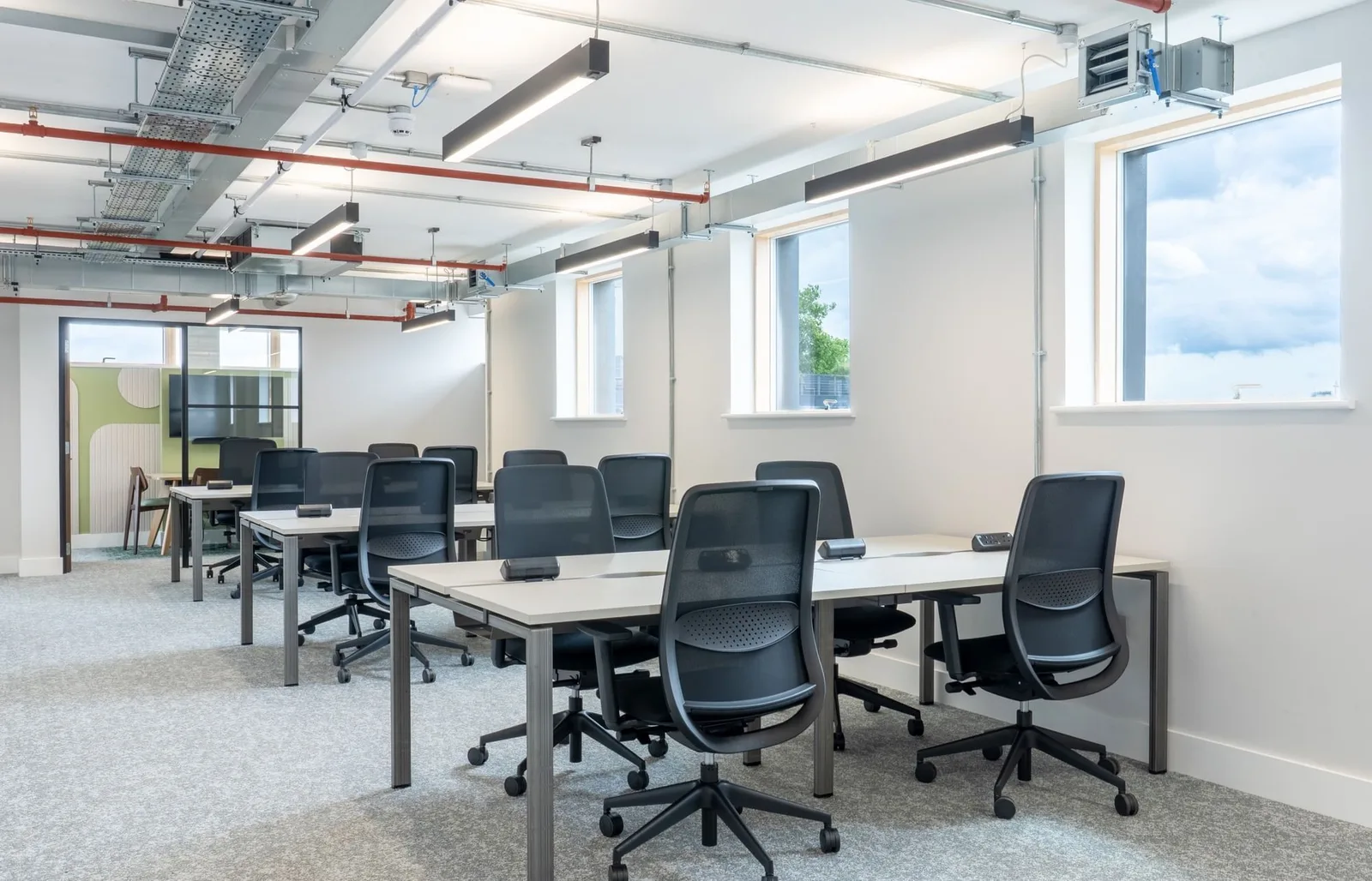 Runway East Borough High Street, Open-plan office, London