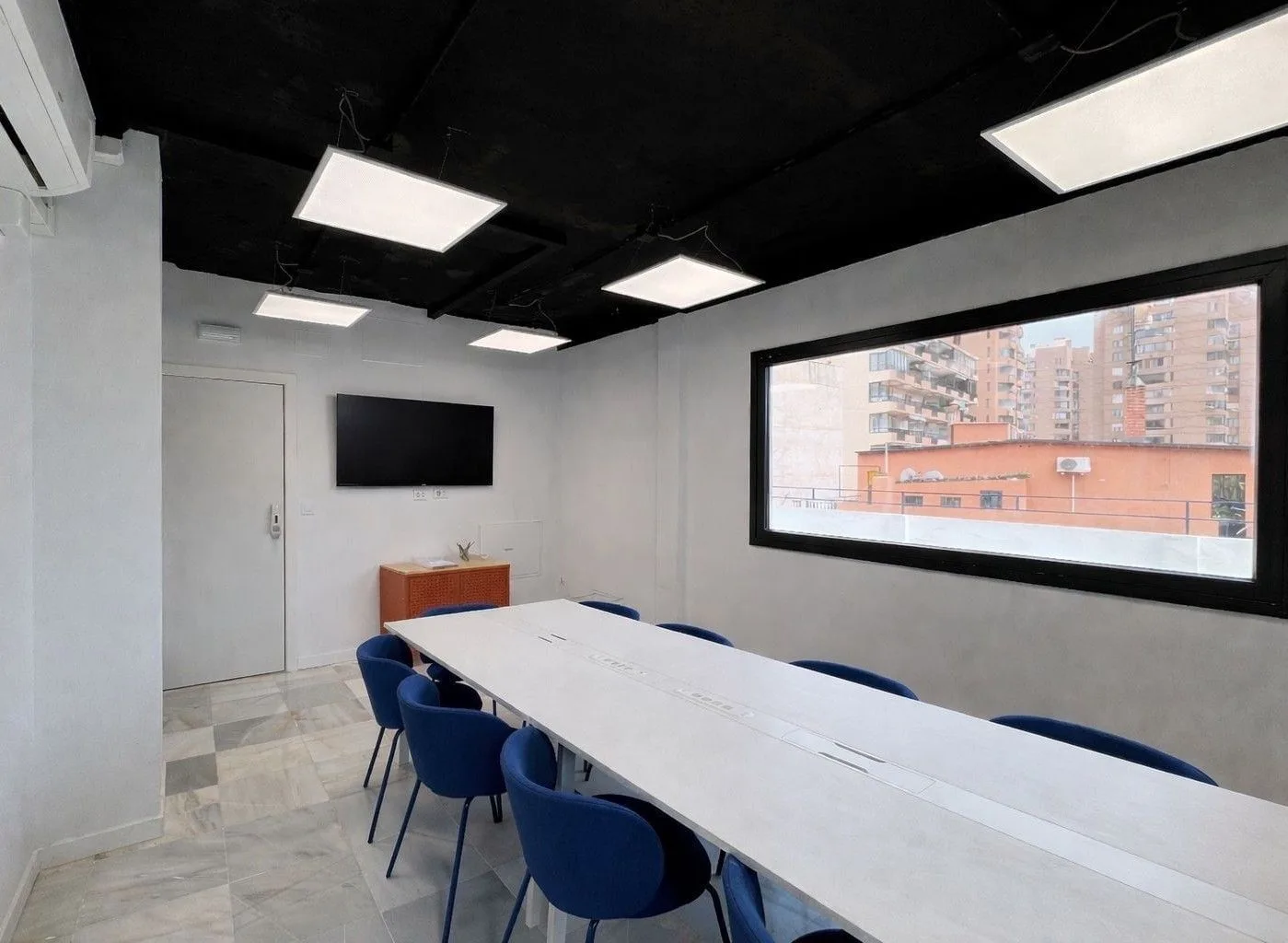 Sala de reuniones - Edificio Zalacaín, Meeting room for 10 people, Fuengirola