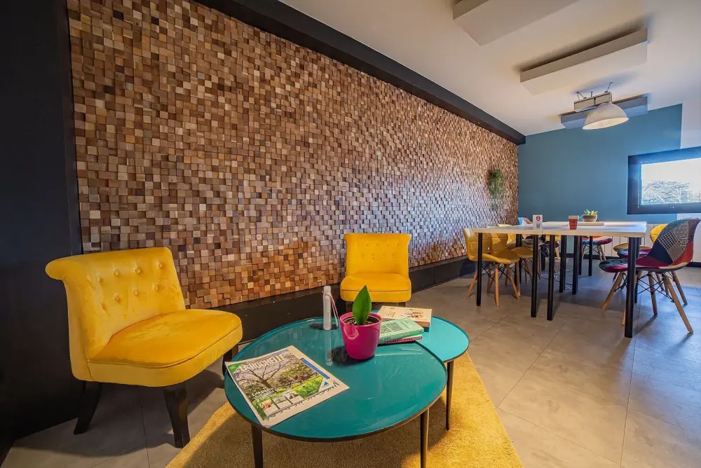 Le 9 Coworking, Salle de 4 à 6 personnes, La Rochelle
