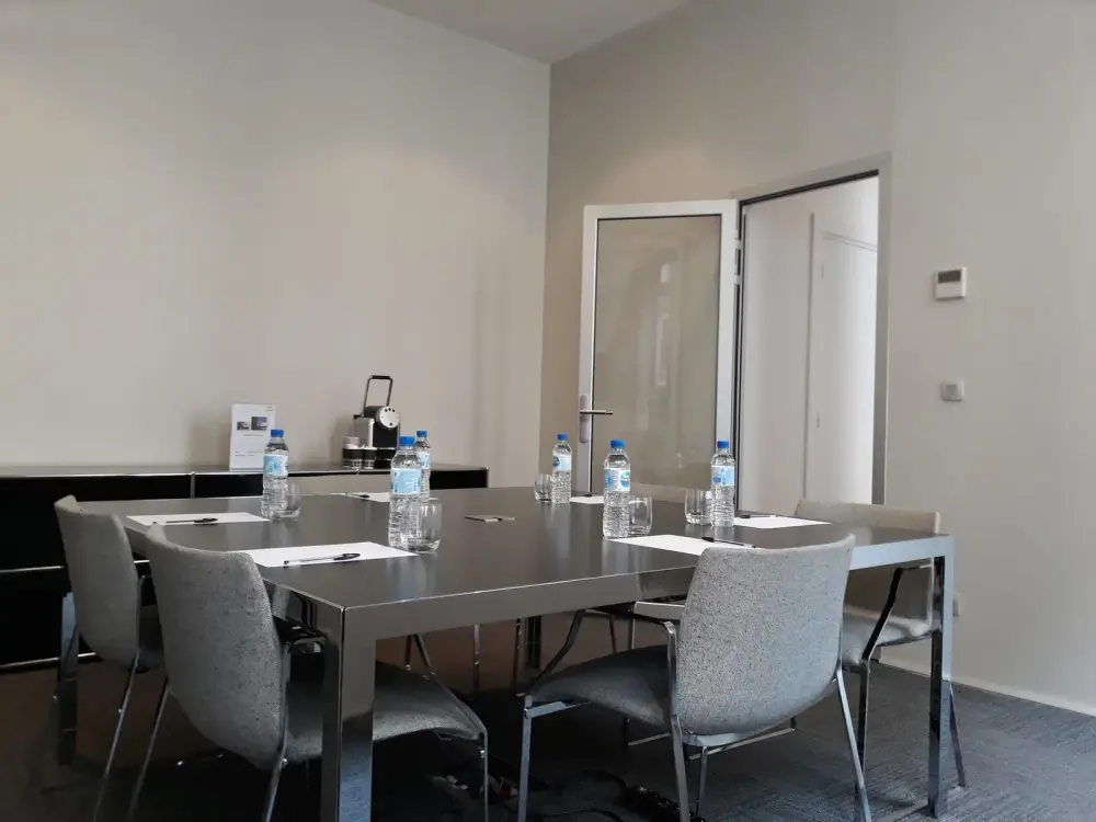 Buro Club Paris Trocadéro, Salle 6 personnes, Paris 16e