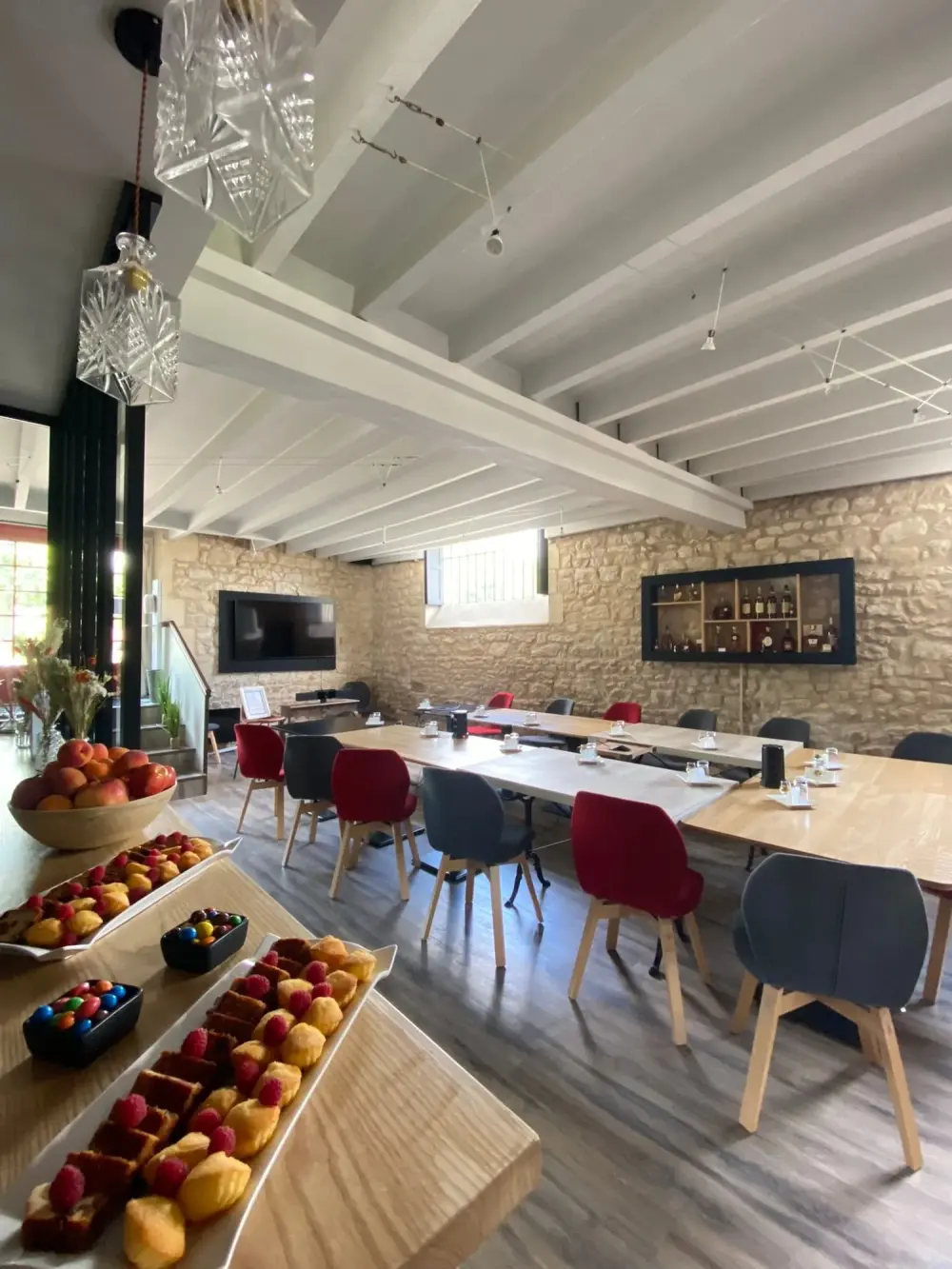 La Maison Kocity, Salle du chais 70m2, Saint Jean d'Angély