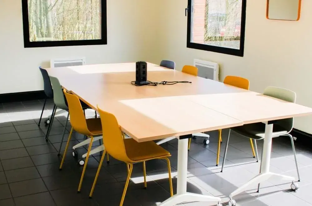 Be Business Focus Coworking, Salle du conseil Restreint, Grande Synthe