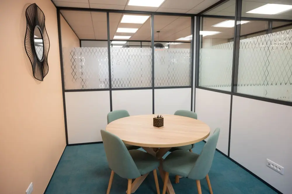 Work & Share La Défense, Salle Minimal / Blush, Puteaux