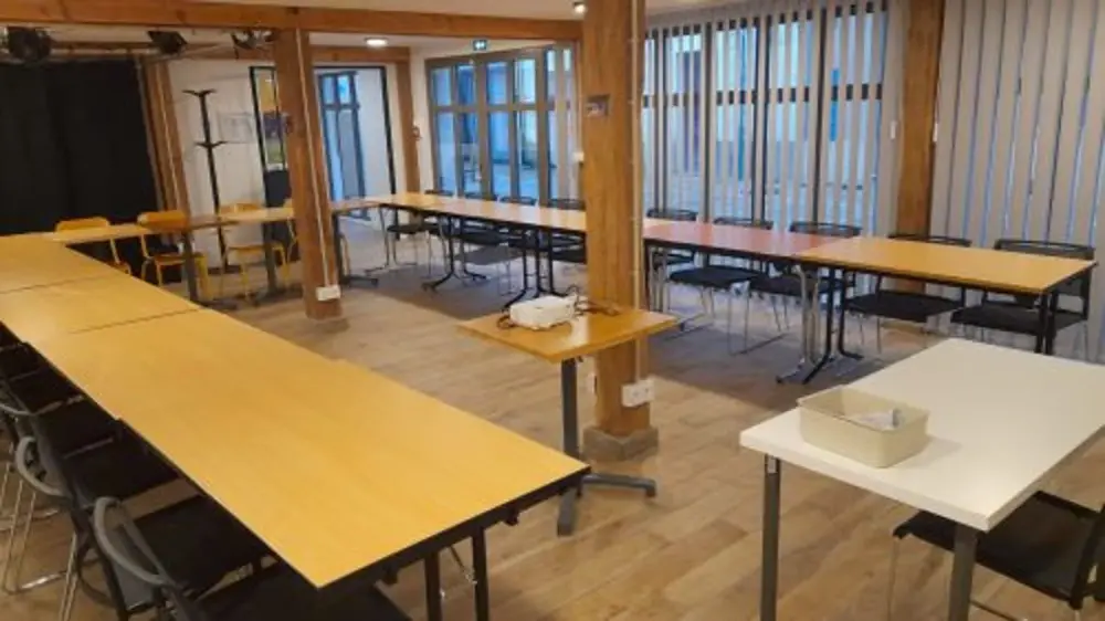 Place D, La Salle Polyvalente, Melun