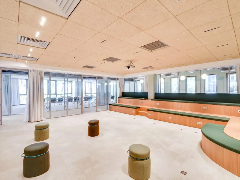 Newton Offices Golf des Milles, Salle Practicium Meetings, Aix-en-Provence