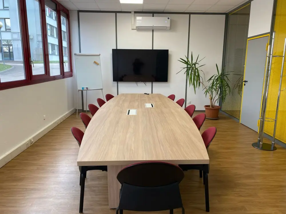Coworking Besançon, Salle de réunion 15 personnes, École Valentin