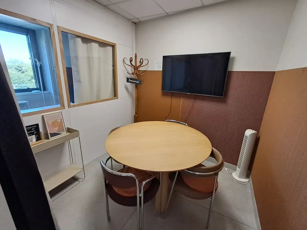 Coworking CO’LOC, Salle de réunion 4 personnes - LAB 2, Joinville-le-Pont