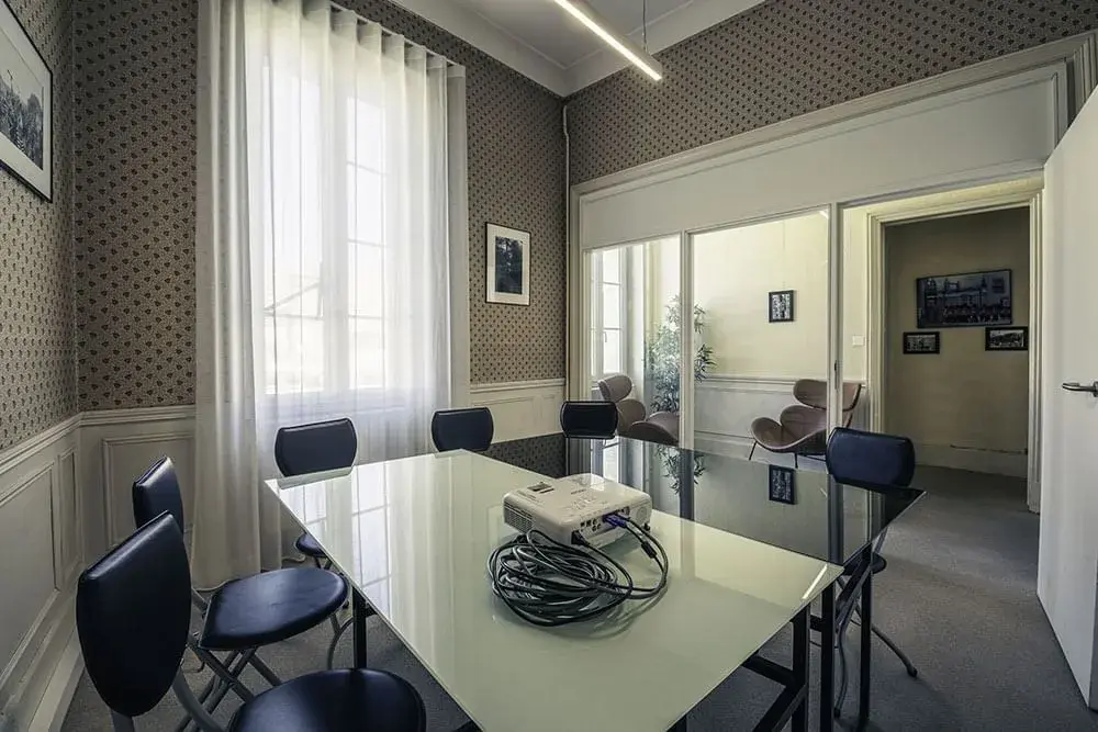 L'Appartement Cowork, Salle de réunion 6 personnes, Avignon
