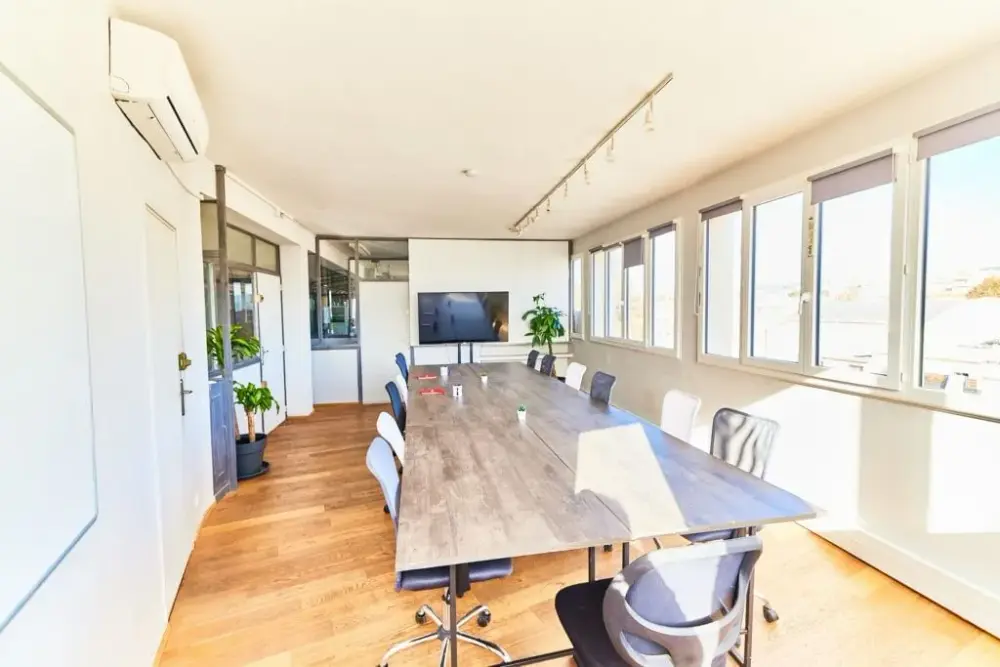 L'Équateur, La Salle De Réunion Sugiton, Marseille 2e