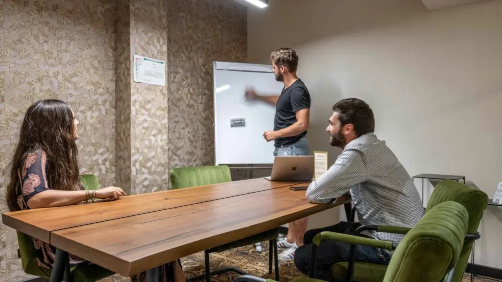 Now Coworking Marseille , Salle En Vau, Marseille 7e