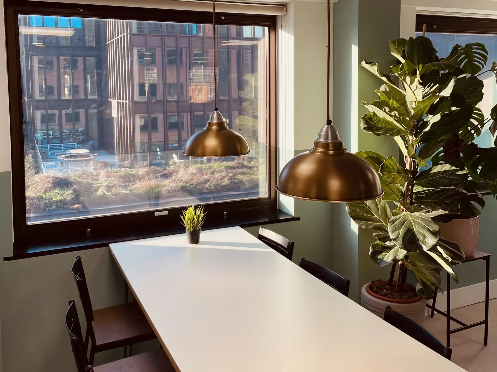 Sandbox Workspace Southwark Bridge, Meeting room for 6 people, London