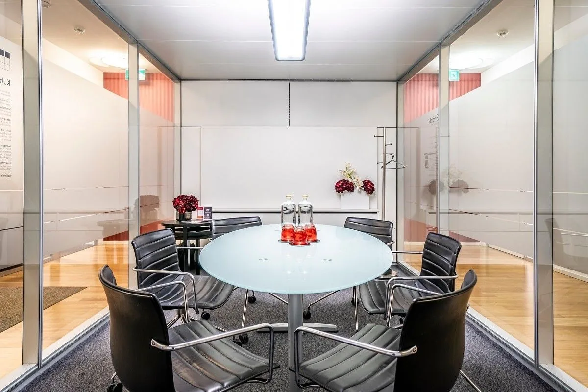 Satellite Office Berlin - Unter den Linden, Besprechungsraum für 6 Personen, Berlin