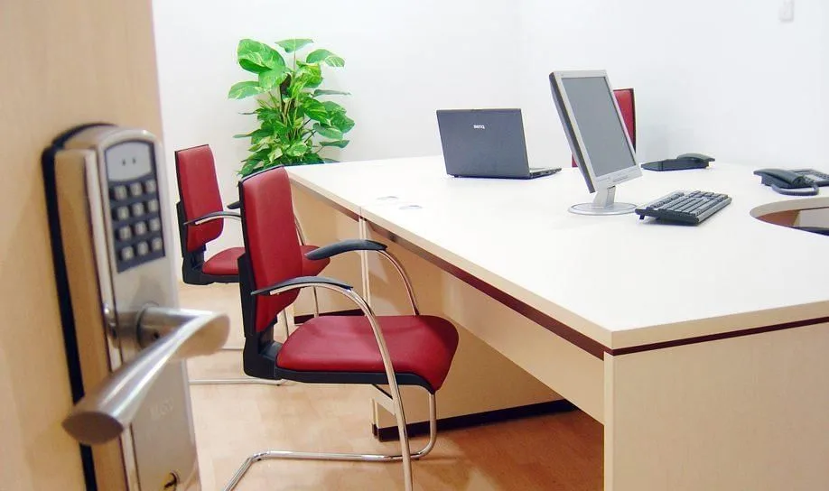 Sbc Lesseps, Private office, 3 desks, Barcelona