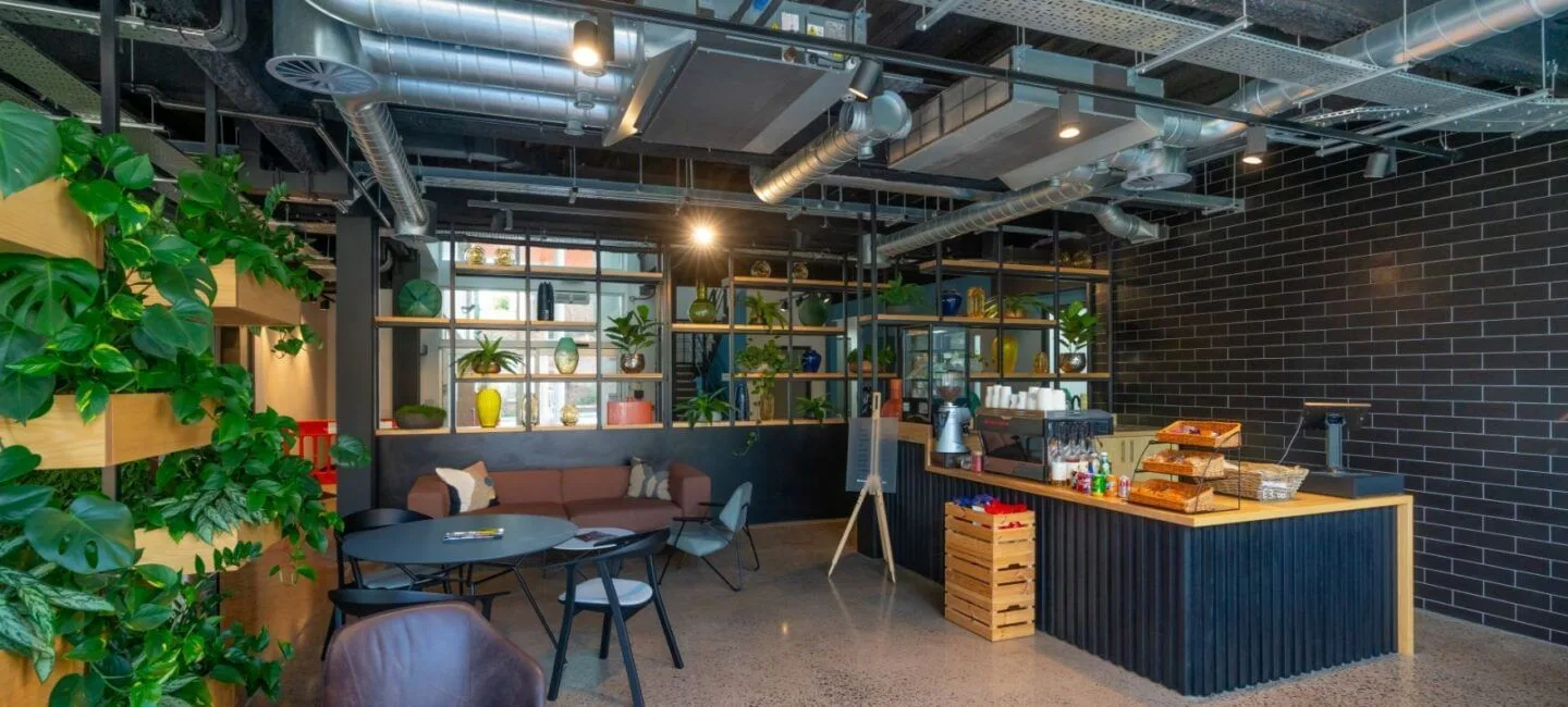 Sciontec Developments Limited, Cafétéria, Liverpool