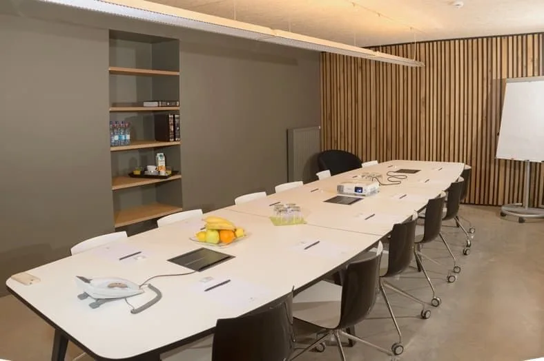 Seed Box Charlotte, Besprechungsraum für 14 Personen, Luxembourg City