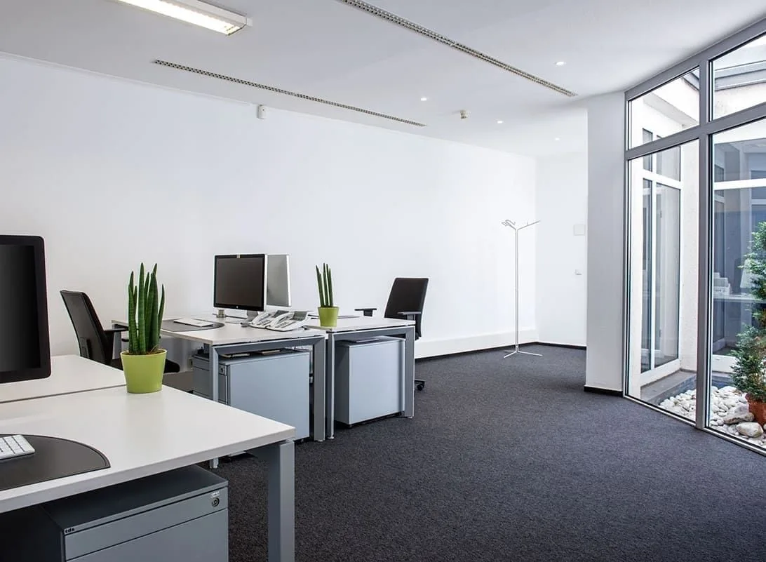 Seed Box Petrusse, Privatbüro mit 3 Arbeitsplätzen, Luxembourg City