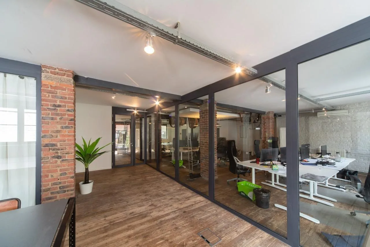 Seed Factory, Privékantoor met 6 werkplekken, Auderghem