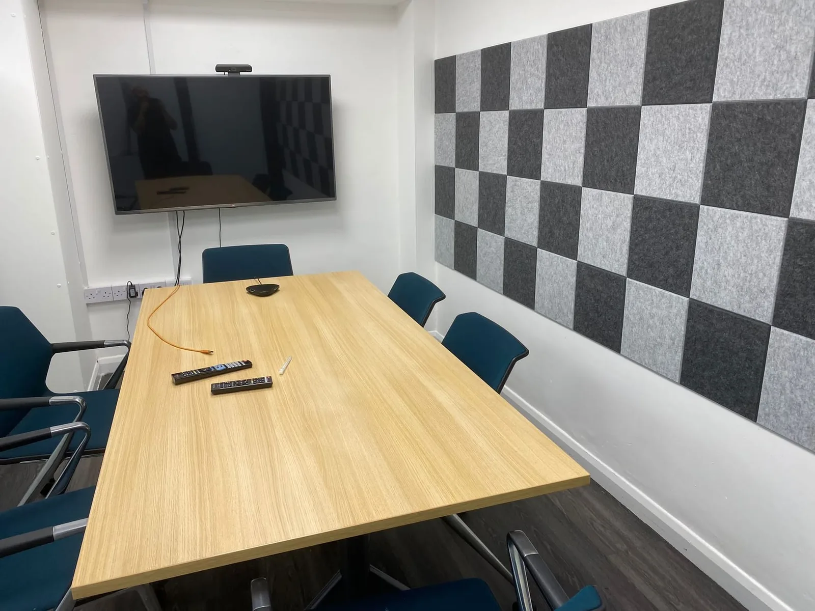 Shyoki Co- Working Space, Meeting room for 6 people, Wellingborough