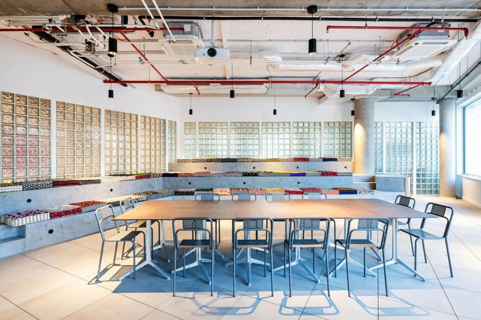 Silversquare Guillemins, Meeting room for 10 people, Liège