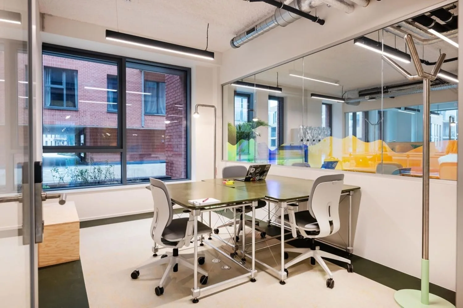 Silversquare Louvain-la-Neuve, Privékantoor met 4 werkplekken, Ottignies-Louvain-la-Neuve