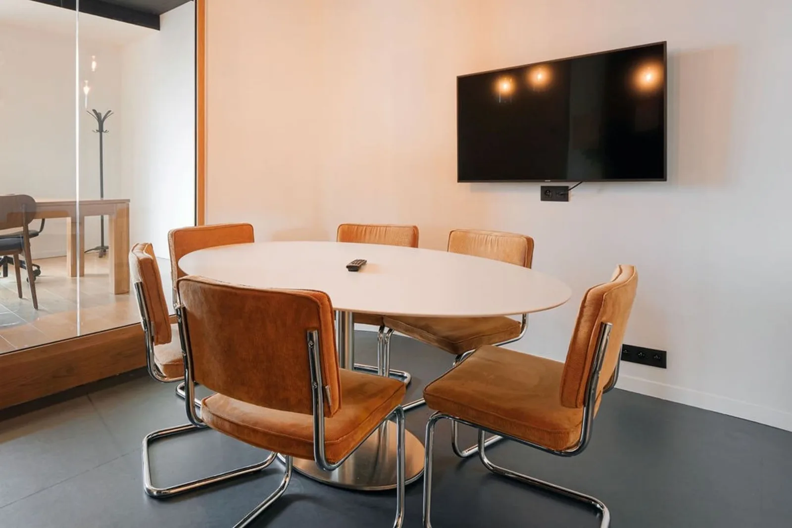 Silversquare Stephanie, Meeting room for 6 people, Brussels
