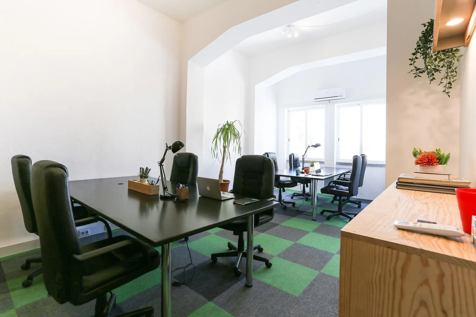 Sitio Work Alvalade, Despacho privado con 8 puestos, Lisboa