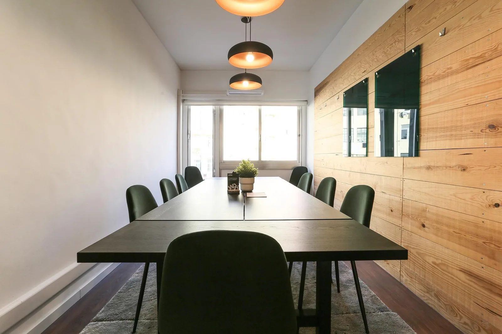 Sitio Work Avenida, Sala de reuniones para 10 personas, Lisboa