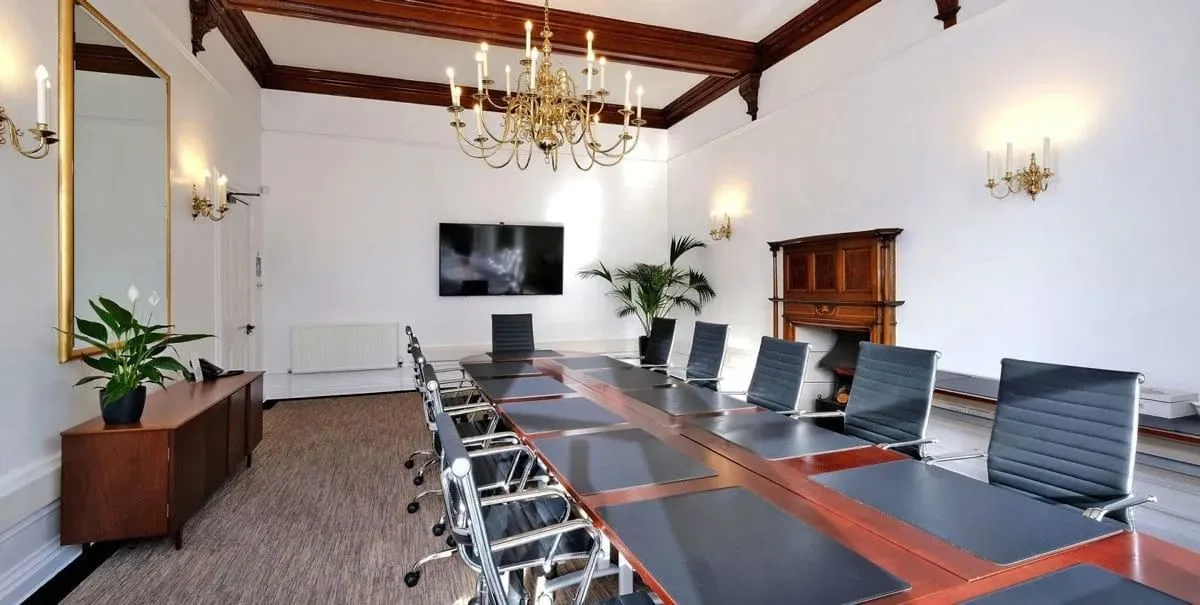 Skene Business Centres - Queen's Gardens, Salle de réunion 14 personnes, Aberdeen