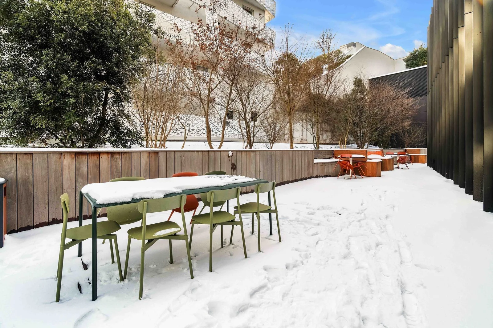 Sora Cardinet - 30 postes, Terrasse et espace extérieur, Paris 17e