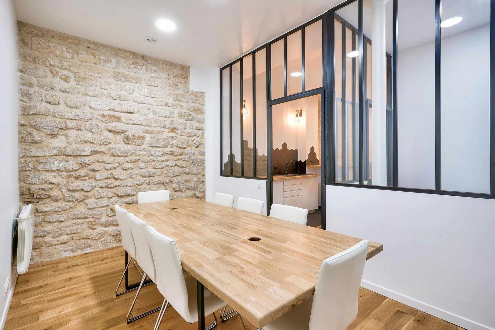 Sora Fontaine - 12 postes, Meeting room for 8 people, Paris 9e
