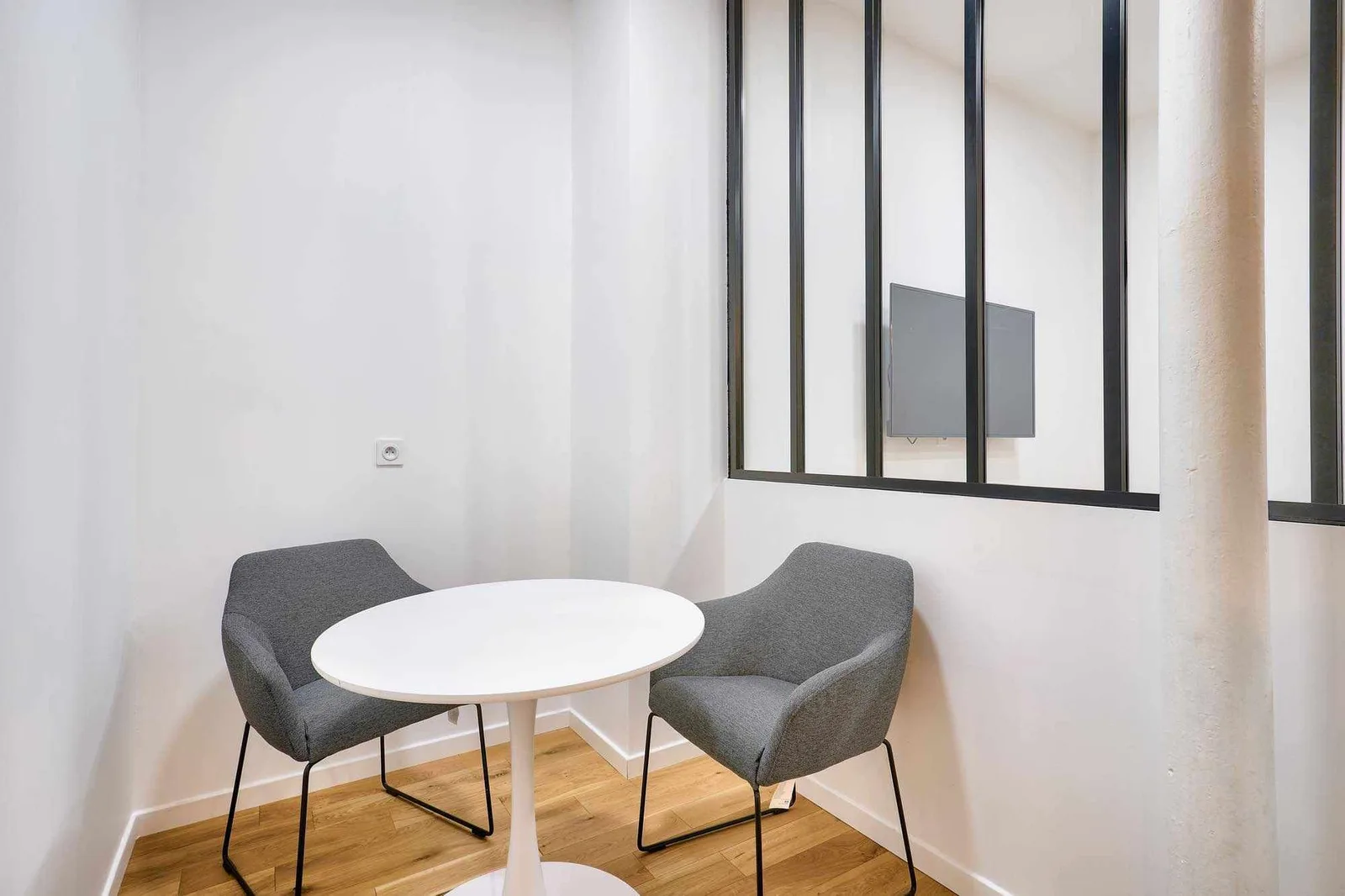 Sora Fontaine - 12 postes, Meeting room for 2 people, Paris 9e