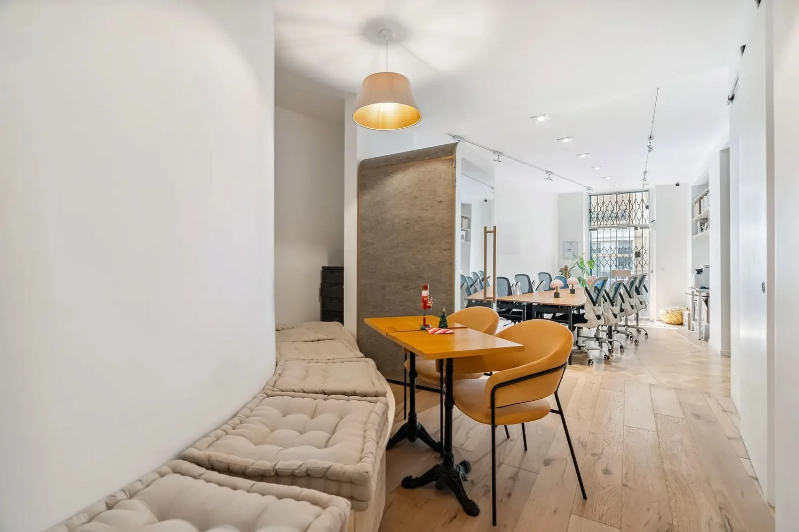 Sora Laferrière, Espace de coworking, Paris 9e