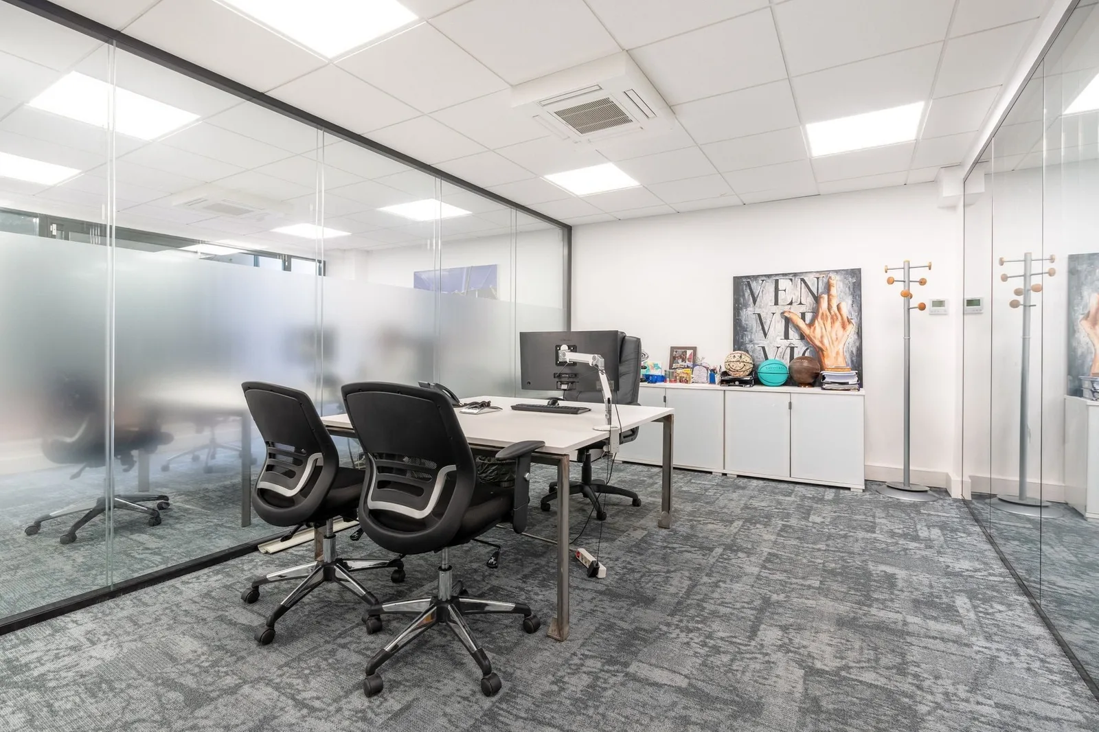 Sora Trébois, Privatbüro mit 3 Arbeitsplätzen, Levallois-Perret