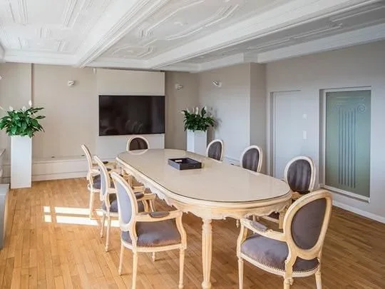 Space Breedewee, Besprechungsraum für 8 Personen, Luxembourg City