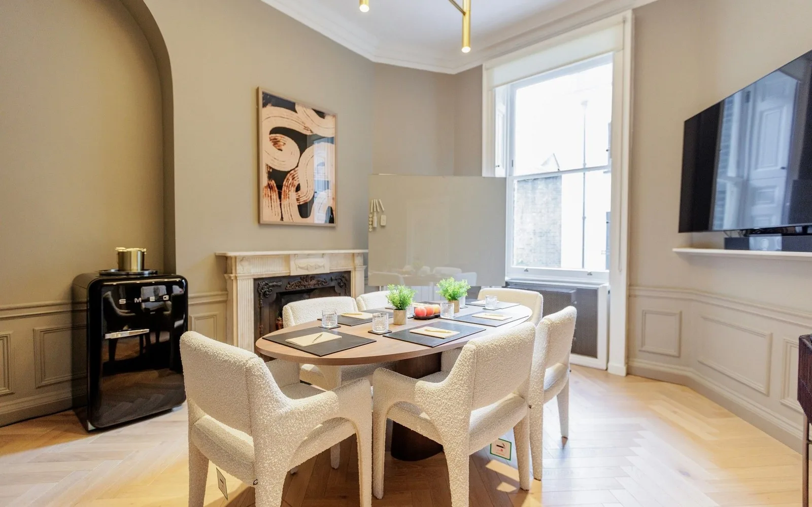 Spacemade - The Bedford, Meeting room for 6 people, London