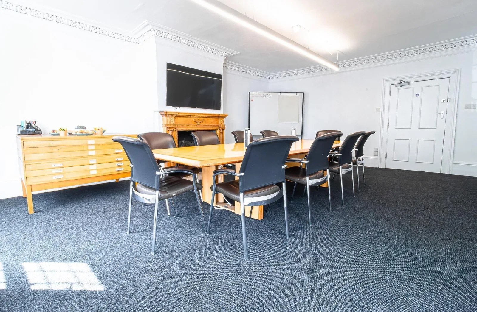 Square Feet Offices Hazelrigg House, Meeting room for 10 people, Northampton