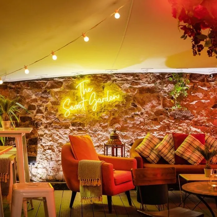 Stamford Green, Lounge, Altrincham