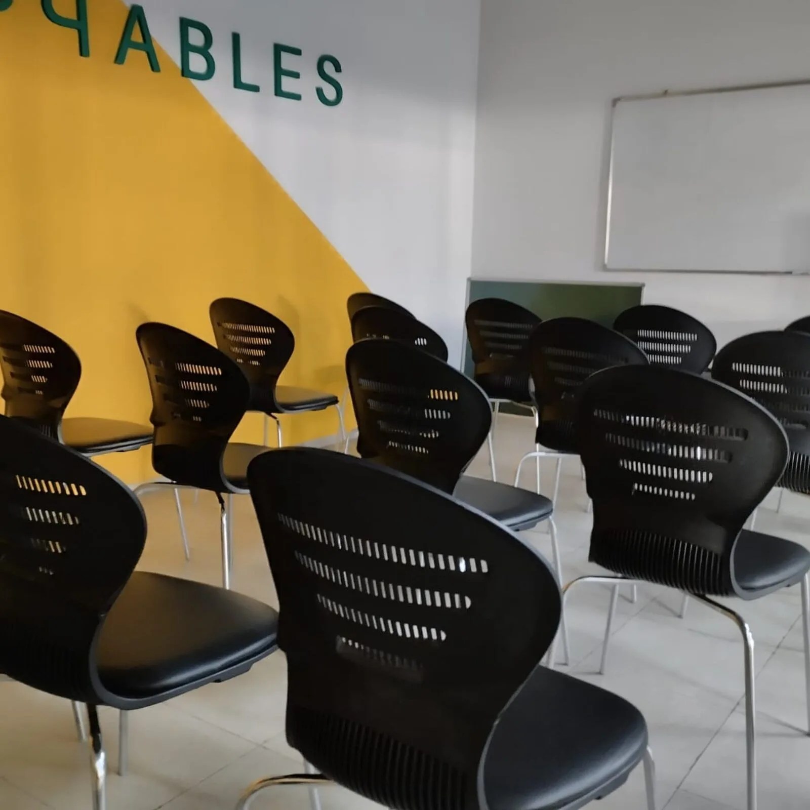 Start Work Coworking Space, Training room for 12 people, Sidi Rezig