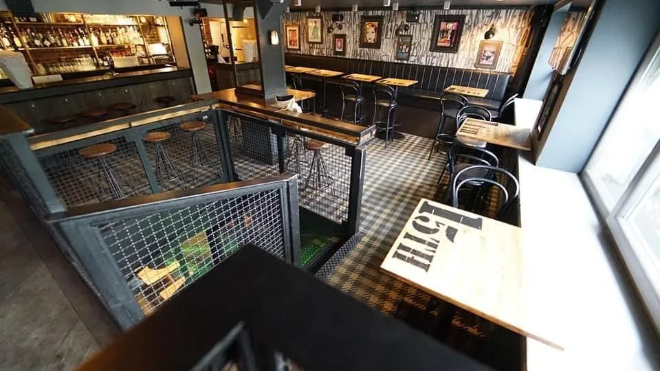 Station W, le Pub Saint-Michel, Cafeteria, Paris 5e