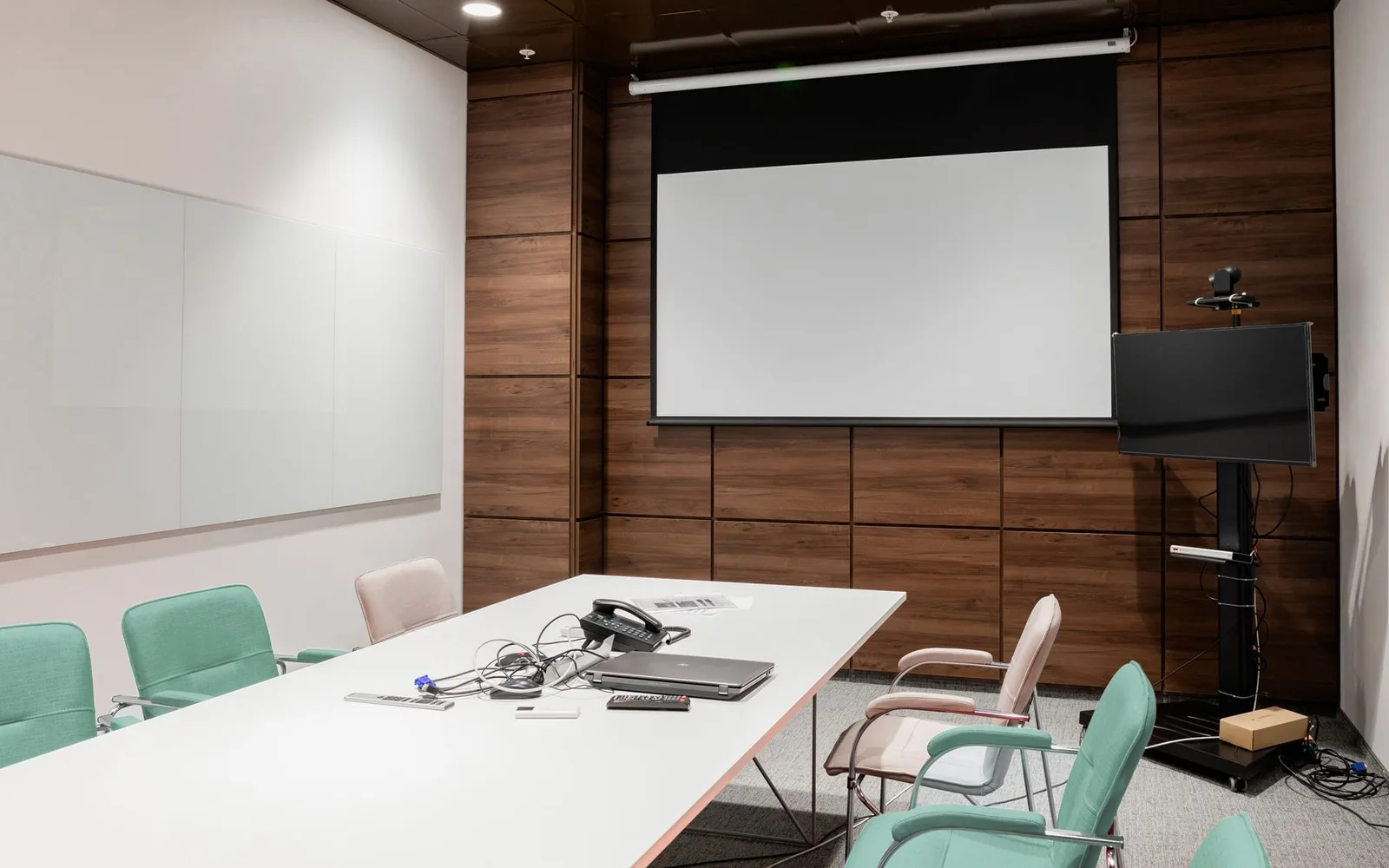 Sugowork, Sala de reuniões para 7 pessoas, Huelva