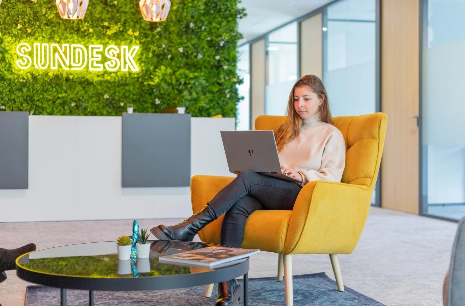 Sundesk Biot, Reception, Biot