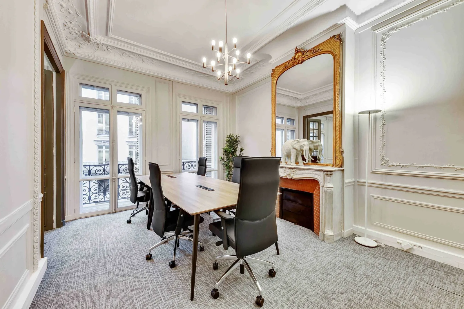 Symphony 95 Saint Lazare, Meeting room for 6 people, Paris 9e