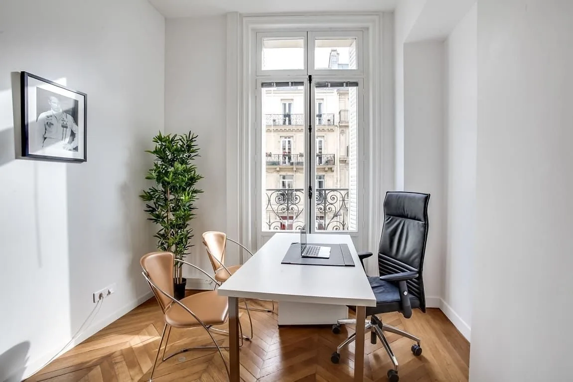 Symphony Partners 61 Haussmann, Private office, 1 desk, Paris 8e