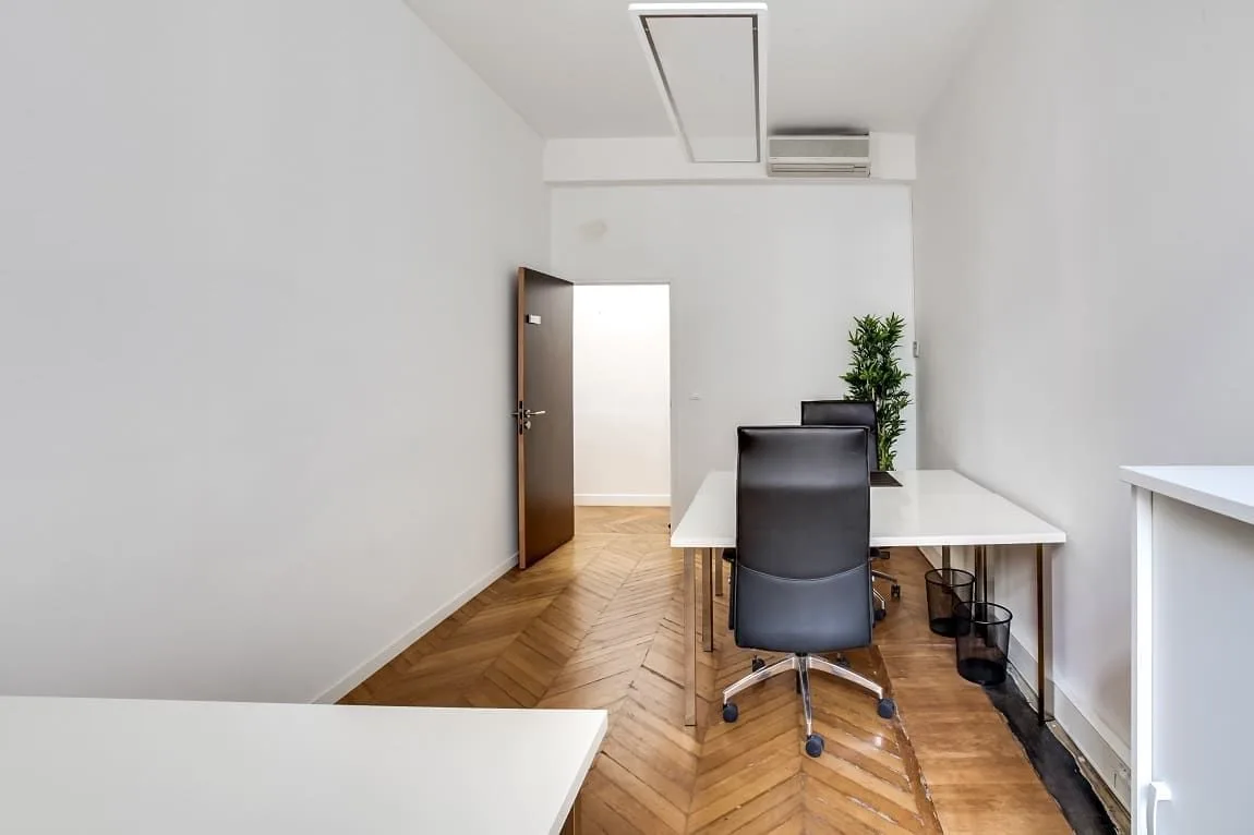Symphony Partners Saint Lazare Bis, Privatbüro mit 2 Arbeitsplätzen, Paris 8e
