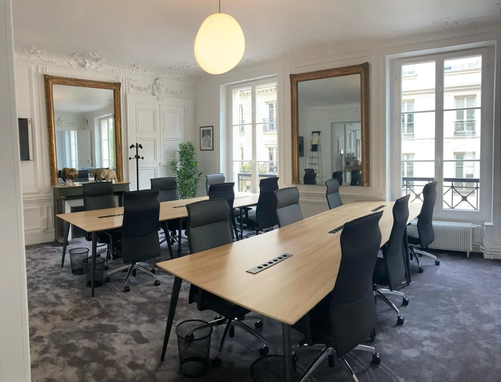 Symphony Partners Trinité, Private office, 12 desks, Paris 9e