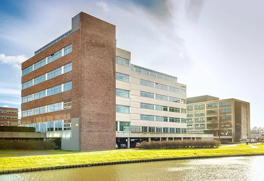 Synderella Schiphol, Façade, Schiphol-Rijk