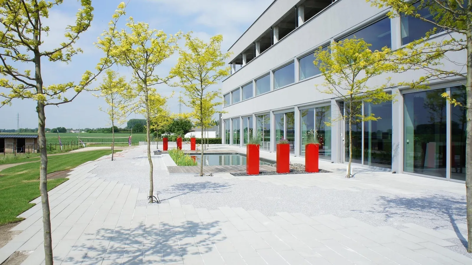 Syneton Building, Terras en buitenruimte, Bornem