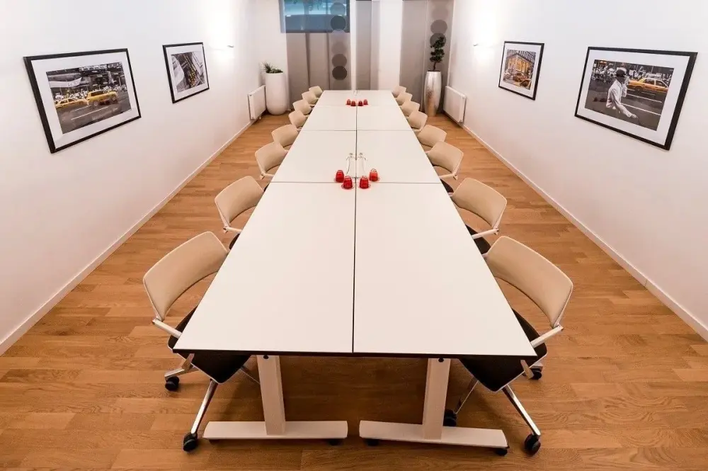 Satellite Office Munich - Alte Hopfenpost, Tagungsraum Isartor, München