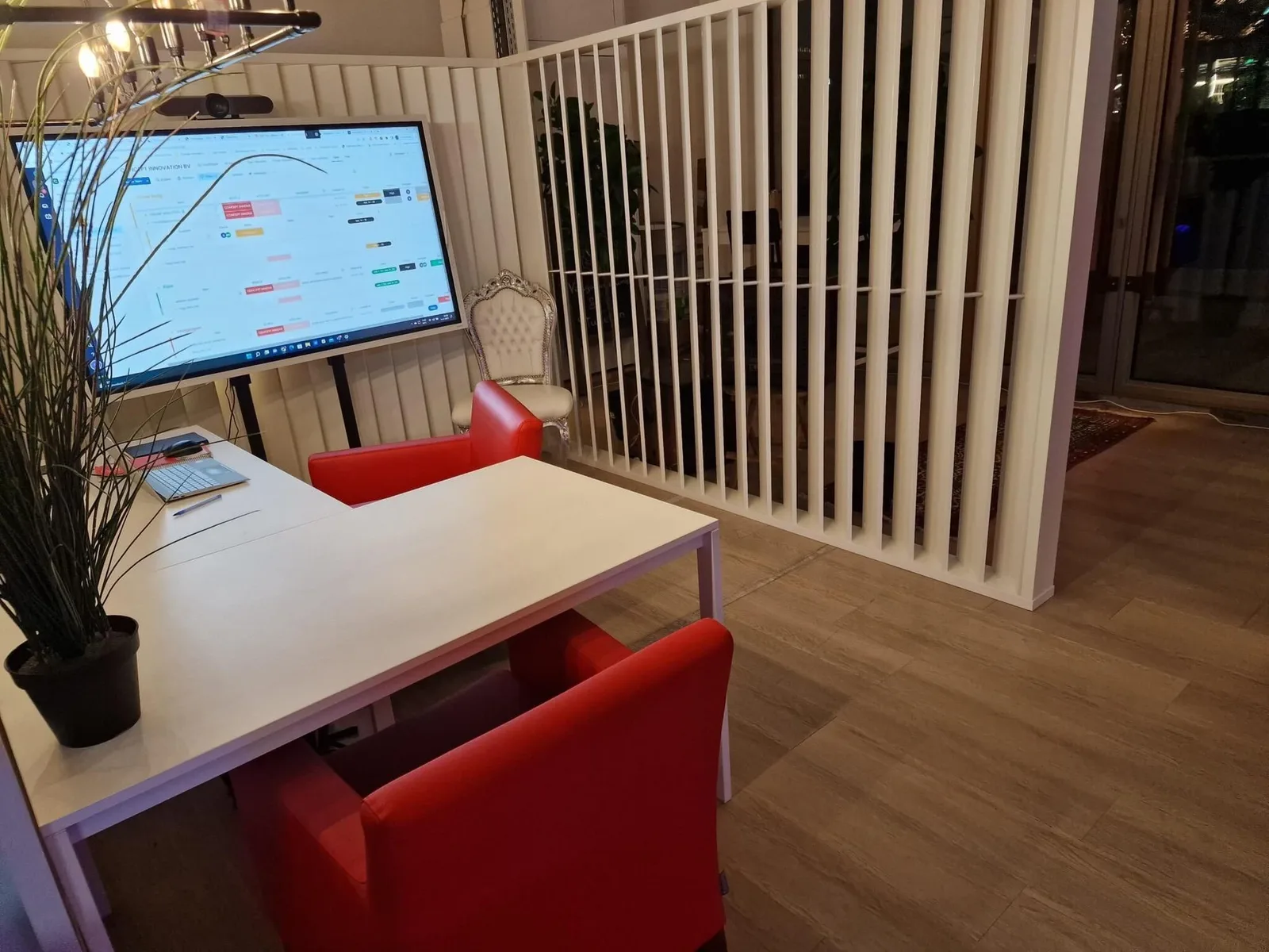 Taki Taki, Vergaderruimte voor 2 personen, Amsterdam