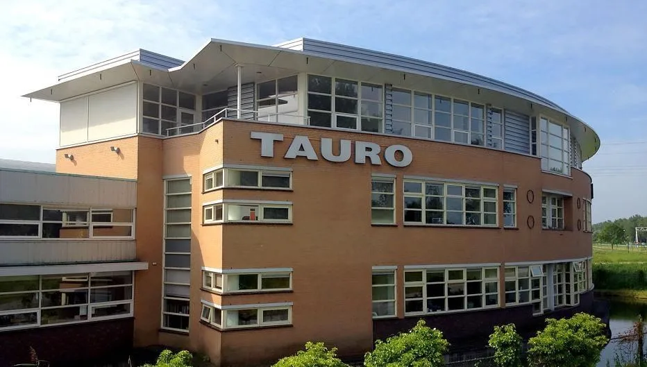 Tauro Oegstgeest, Building facade, Oegstgeest